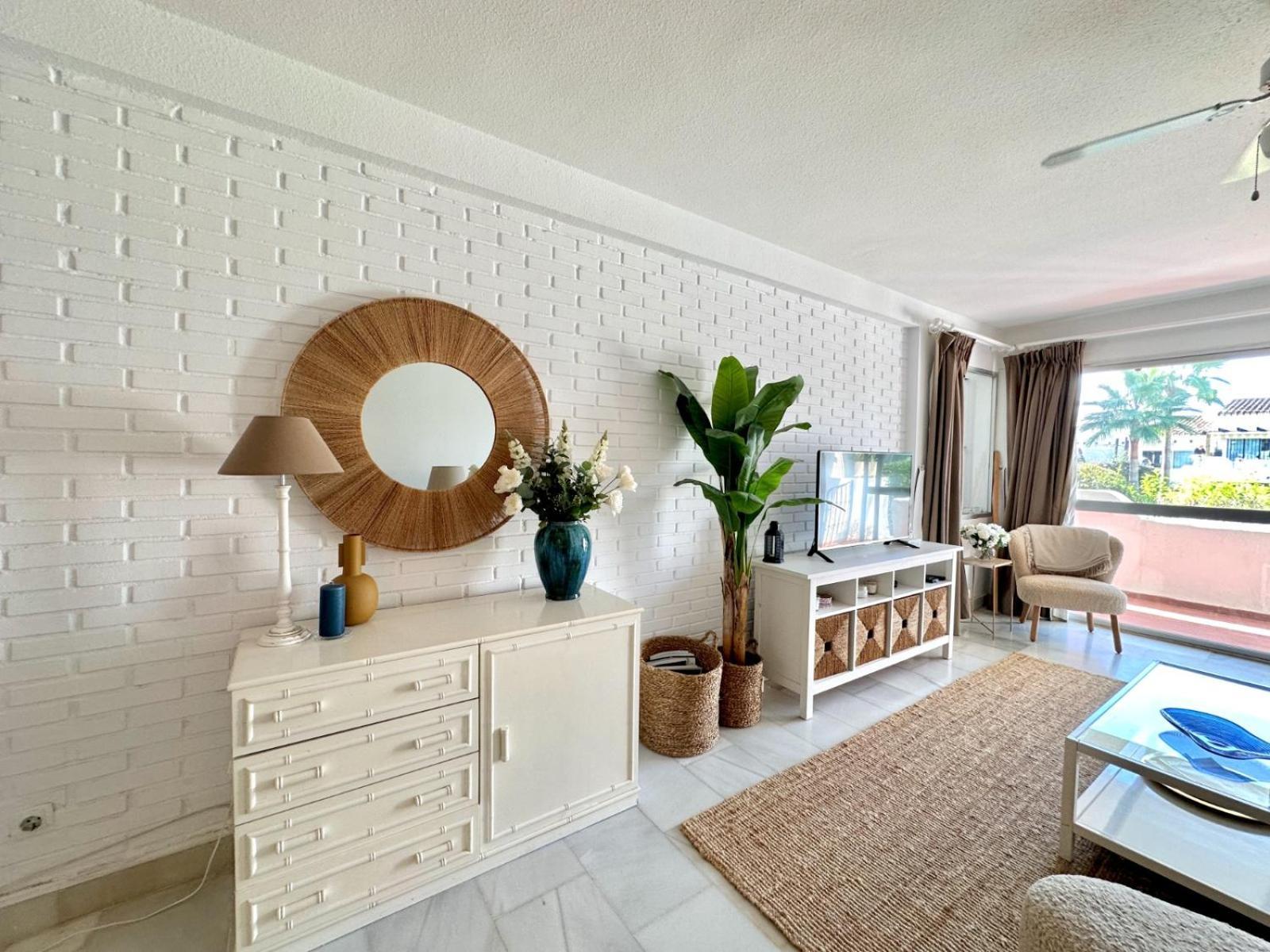 Modern 2 Bedroom In Apartamento