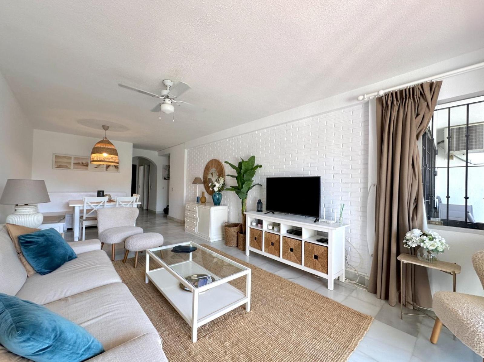 Apartamento Modern 2 Bedroom In *